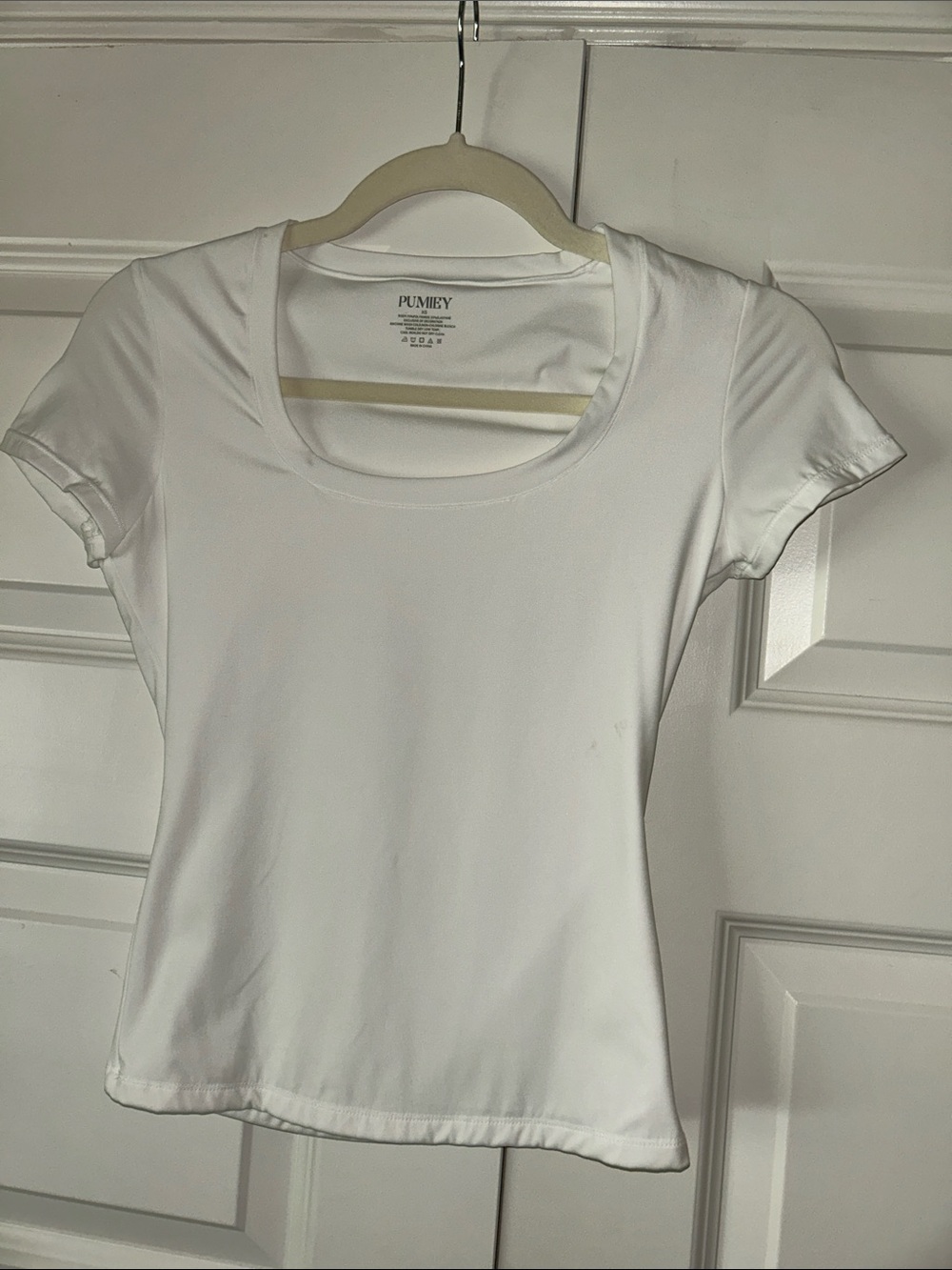 Women's White Scoop Neck Tee